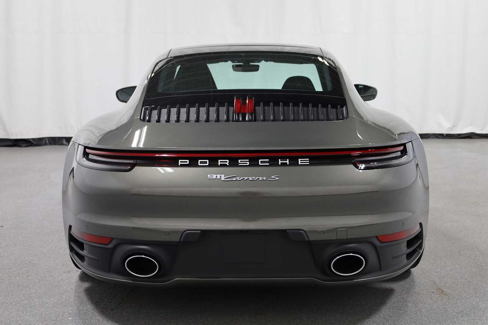 Thumbnail: 2022 Porsche 911 - 7