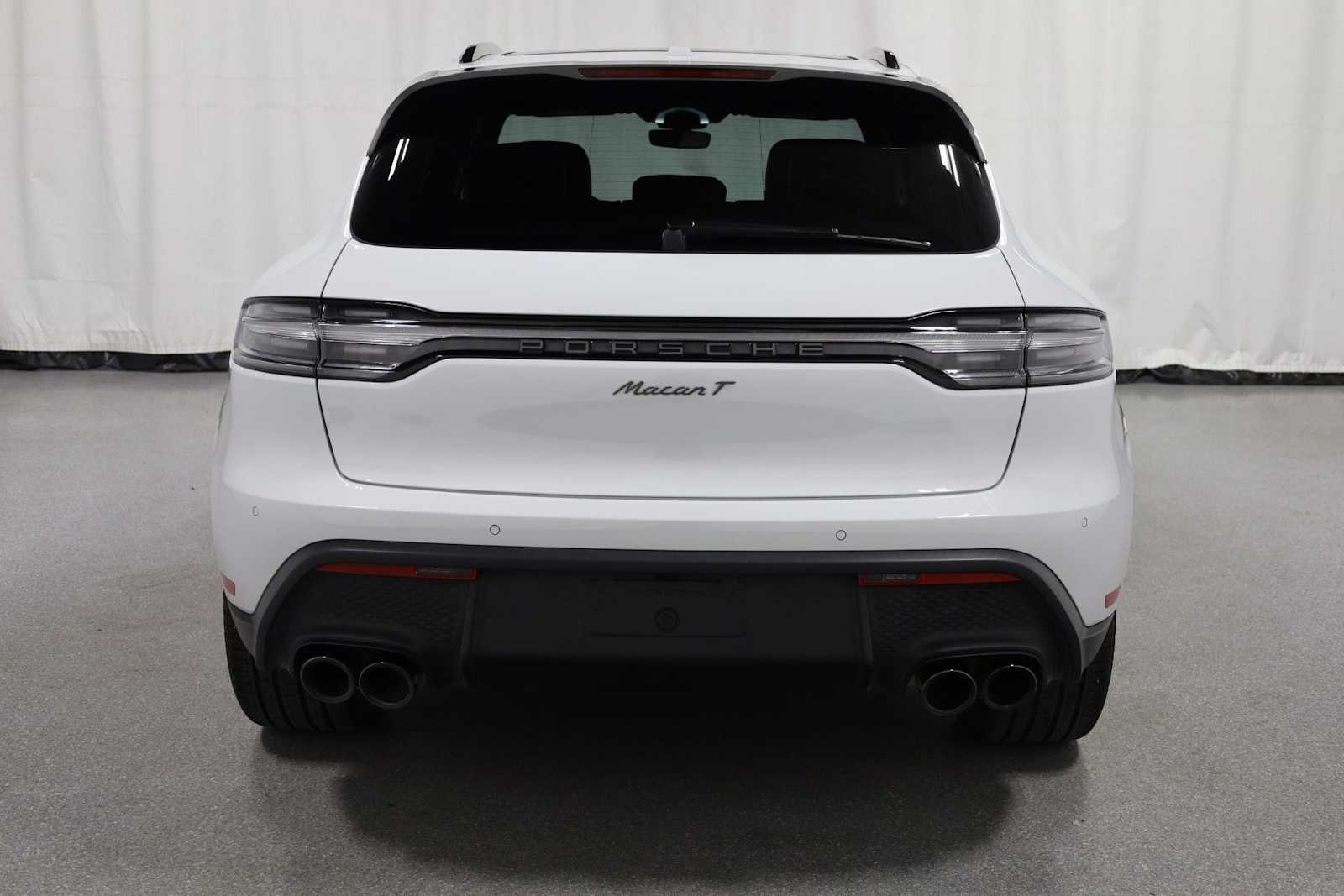 Thumbnail: 2025 Porsche Macan - 7