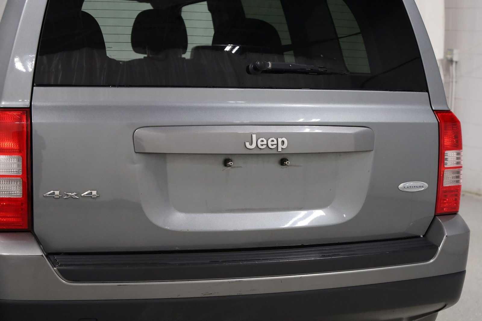 Thumbnail: 2014 Jeep Patriot - 8