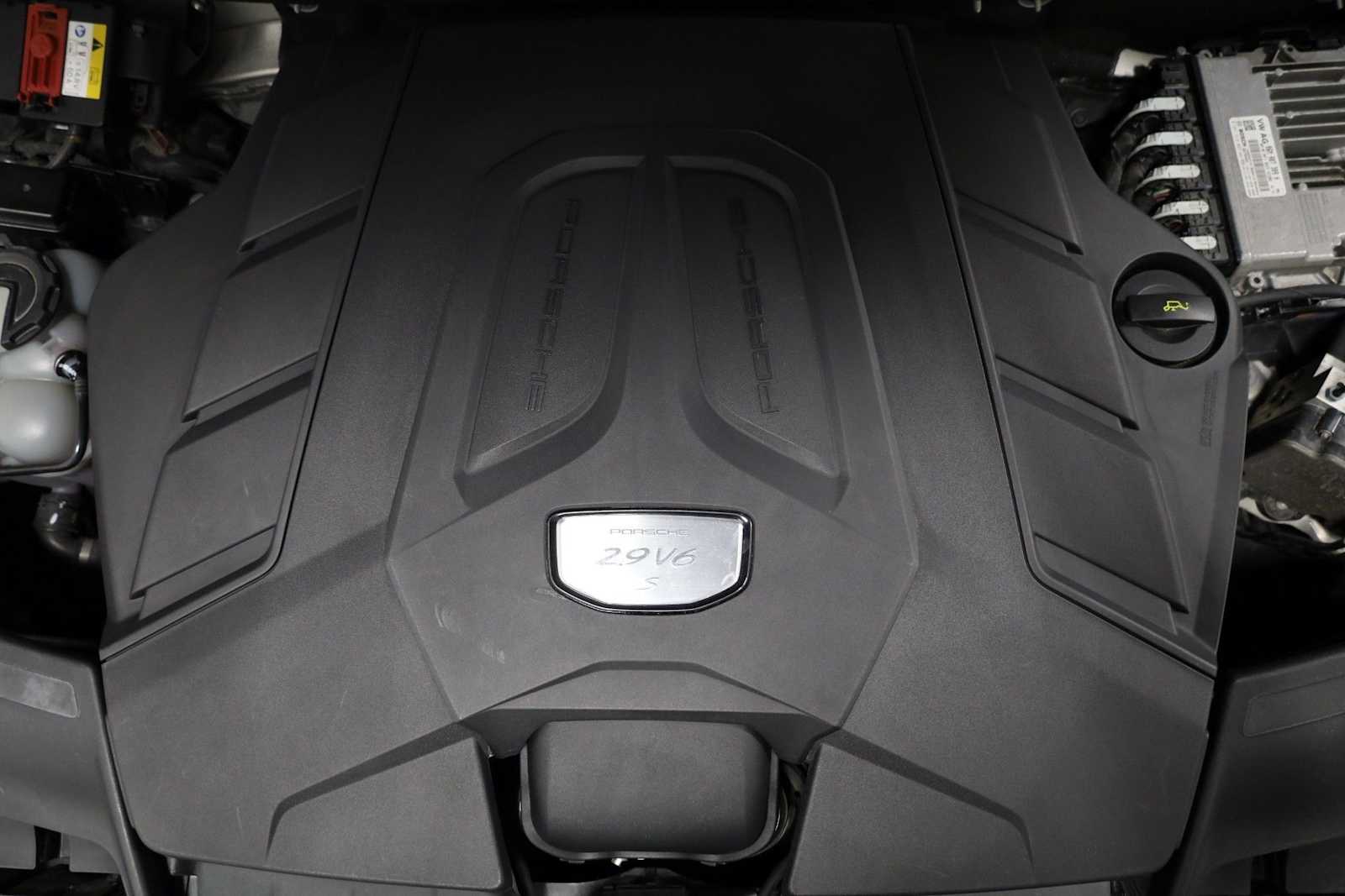 Thumbnail: 2019 Porsche Cayenne - 42