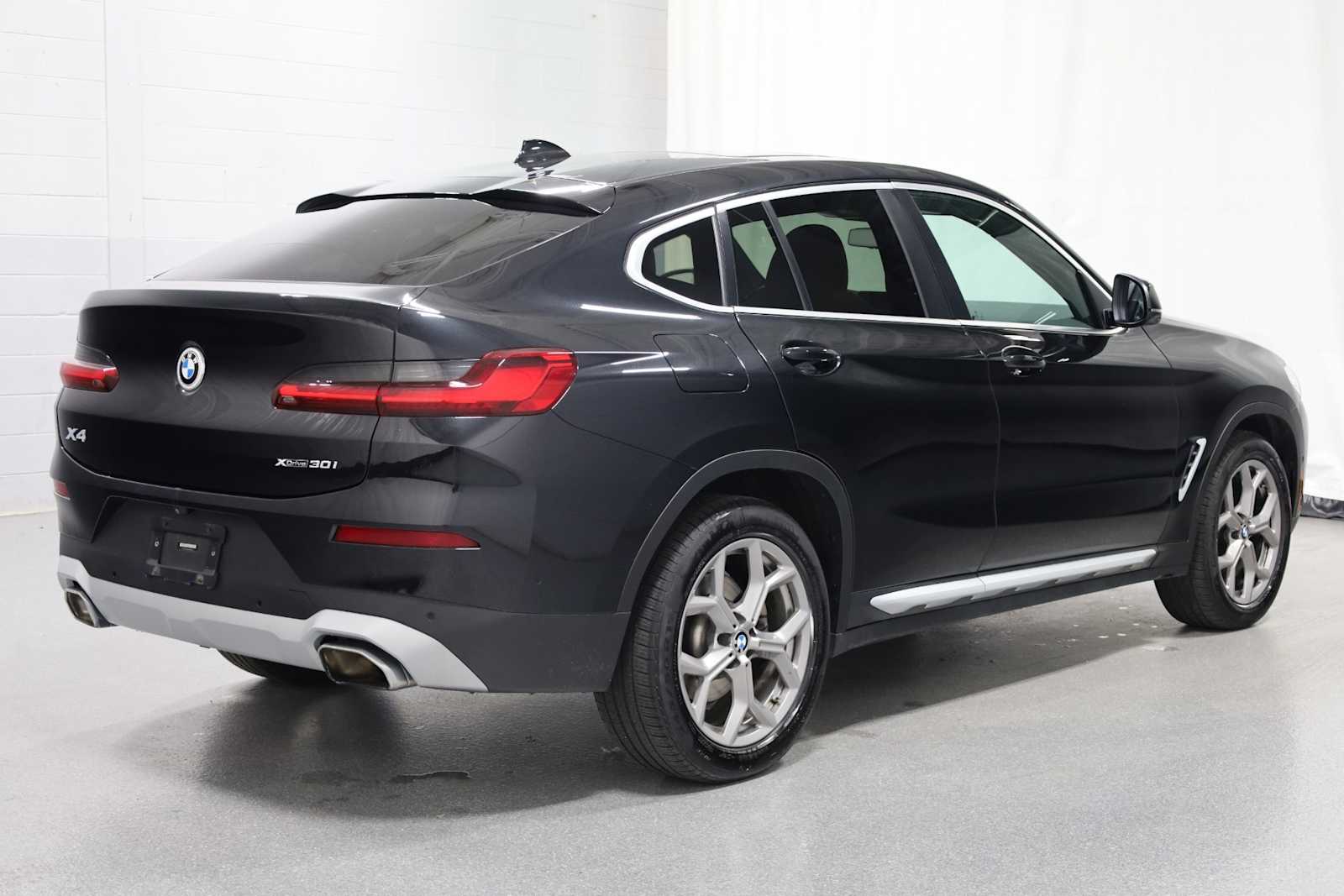 Thumbnail: 2022 BMW X4 - 9