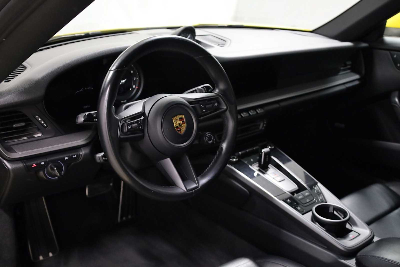 Thumbnail: 2022 Porsche 911 - 4