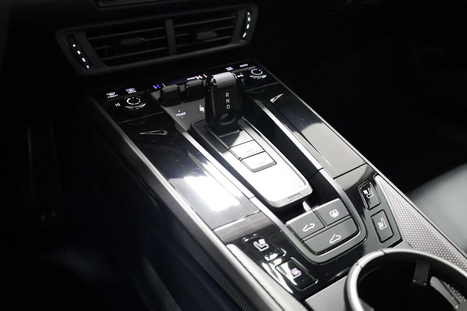 Thumbnail: 2025 Porsche 911 - 30