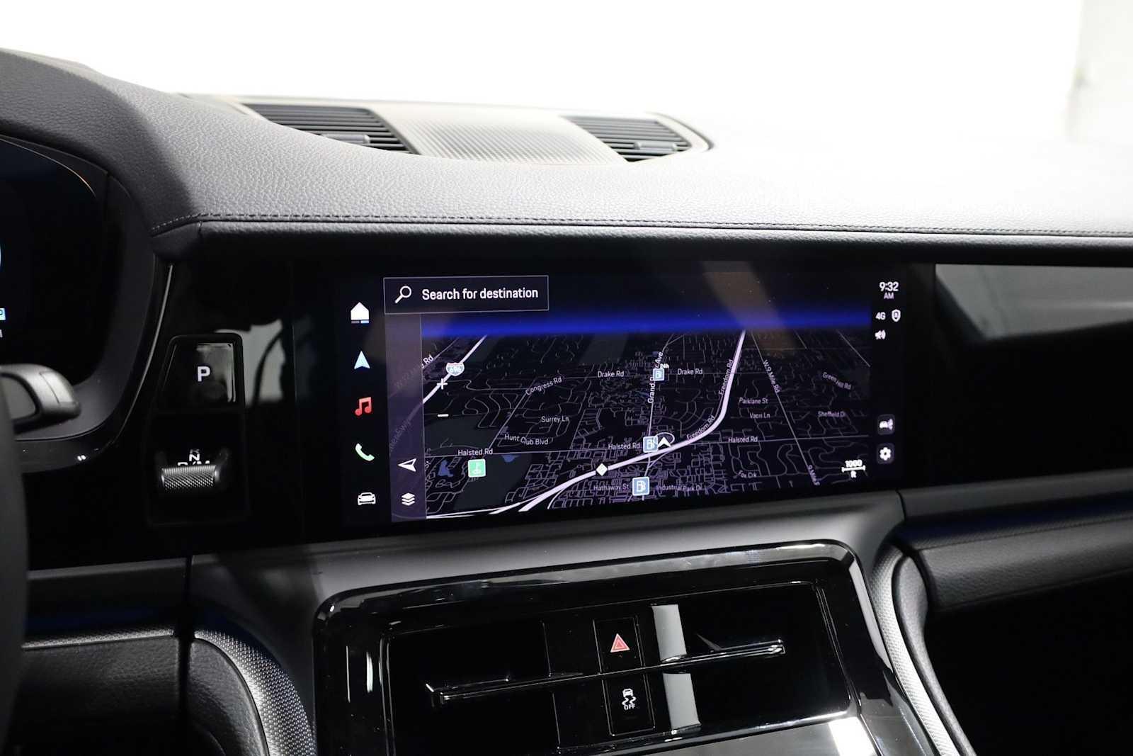 Thumbnail: 2026 Porsche Panamera - 32