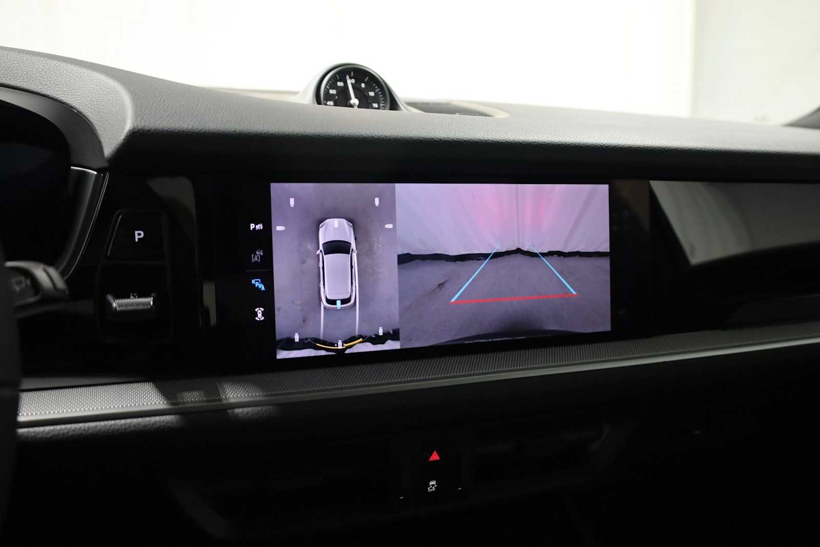 Thumbnail: 2026 Porsche Cayenne - 34