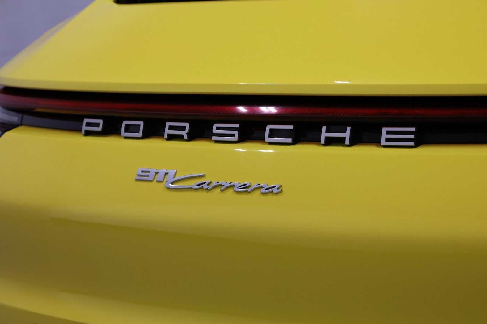 Thumbnail: 2022 Porsche 911 - 8