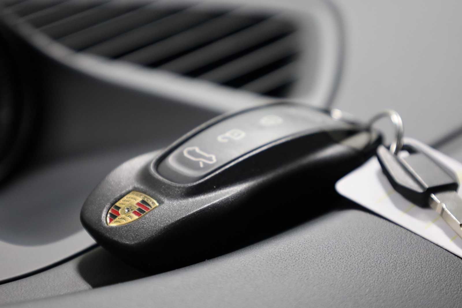 Thumbnail: 2024 Porsche Macan - 43
