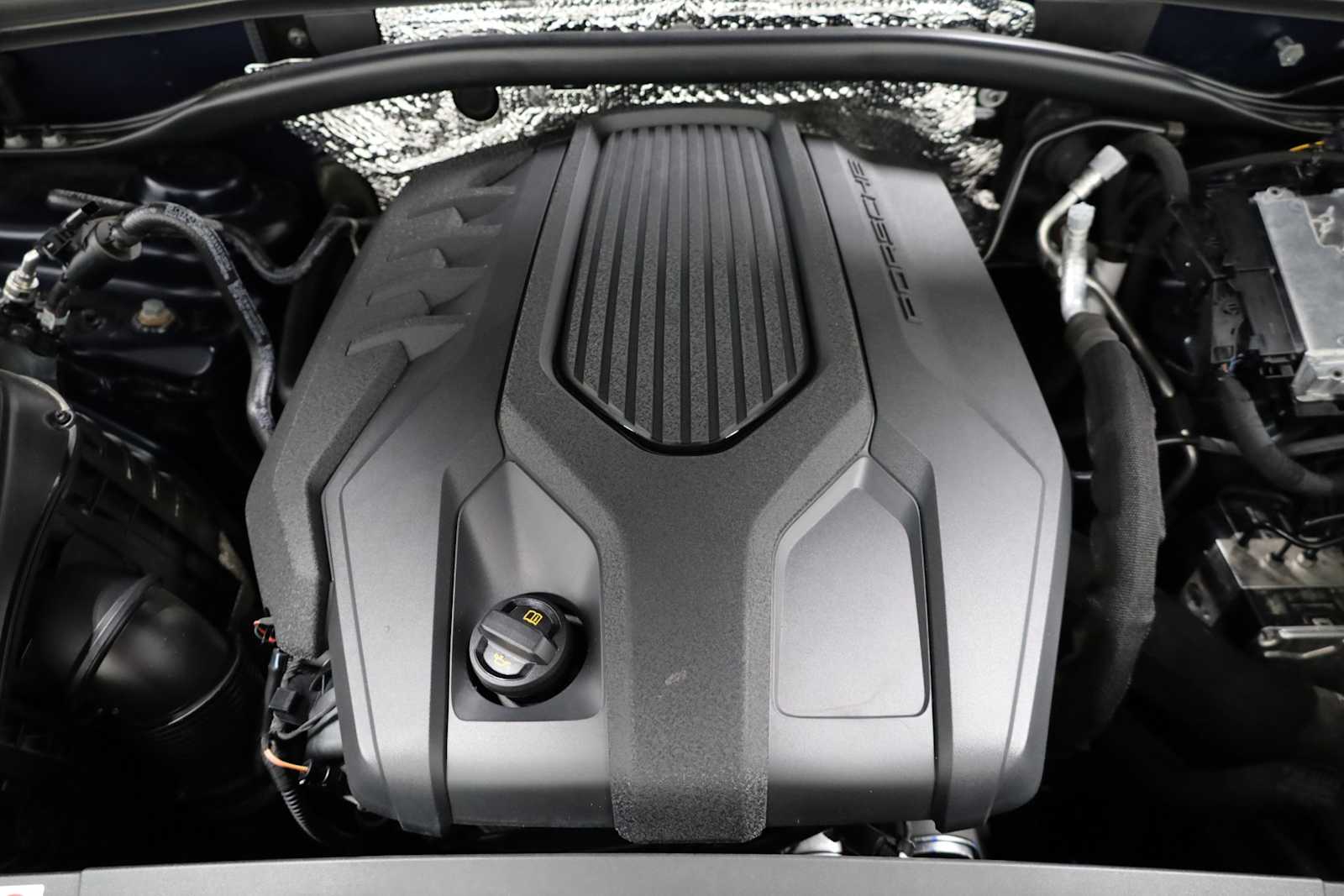 Thumbnail: 2023 Porsche Macan - 40