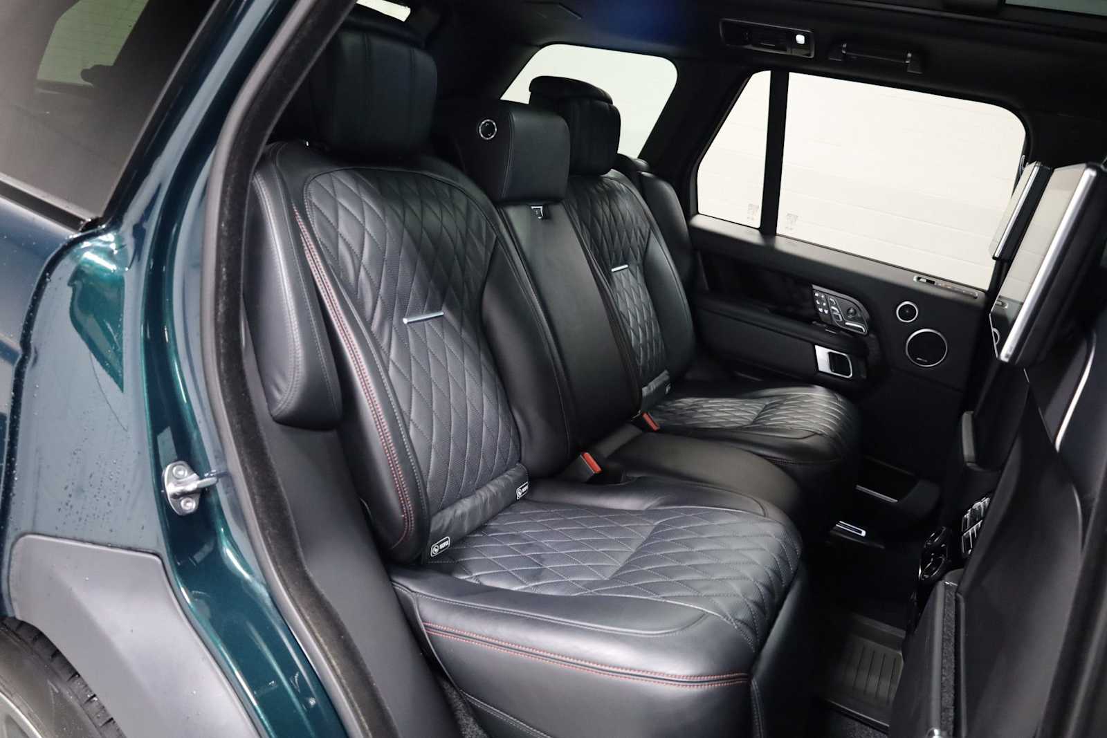 Thumbnail: 2019 Land Rover Range Rover - 35