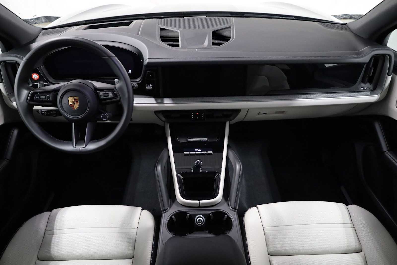 Thumbnail: 2025 Porsche Cayenne - 24