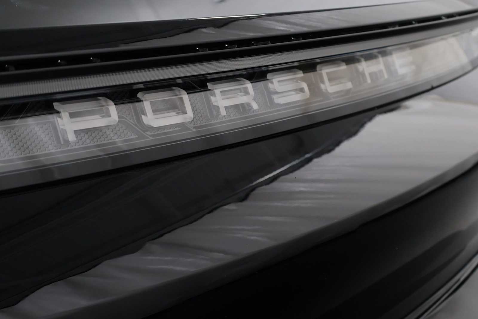 Thumbnail: 2026 Porsche Taycan - 8