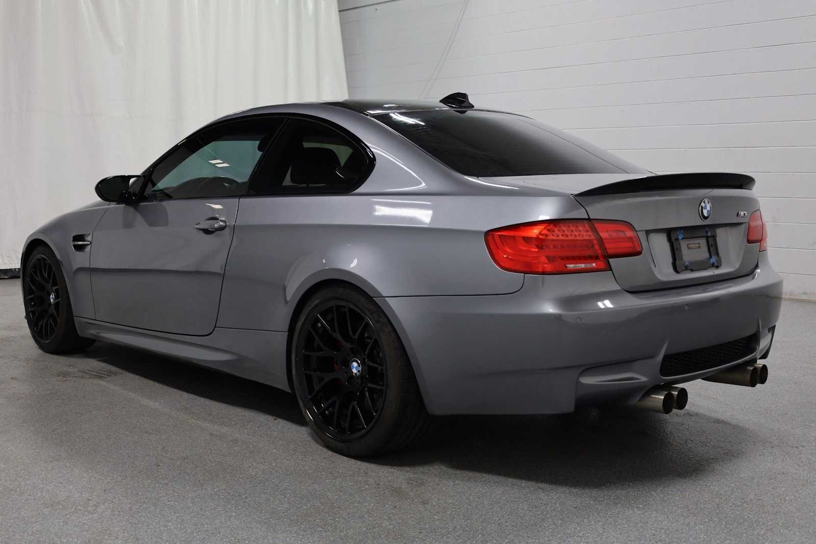 Thumbnail: 2013 BMW M3 - 3