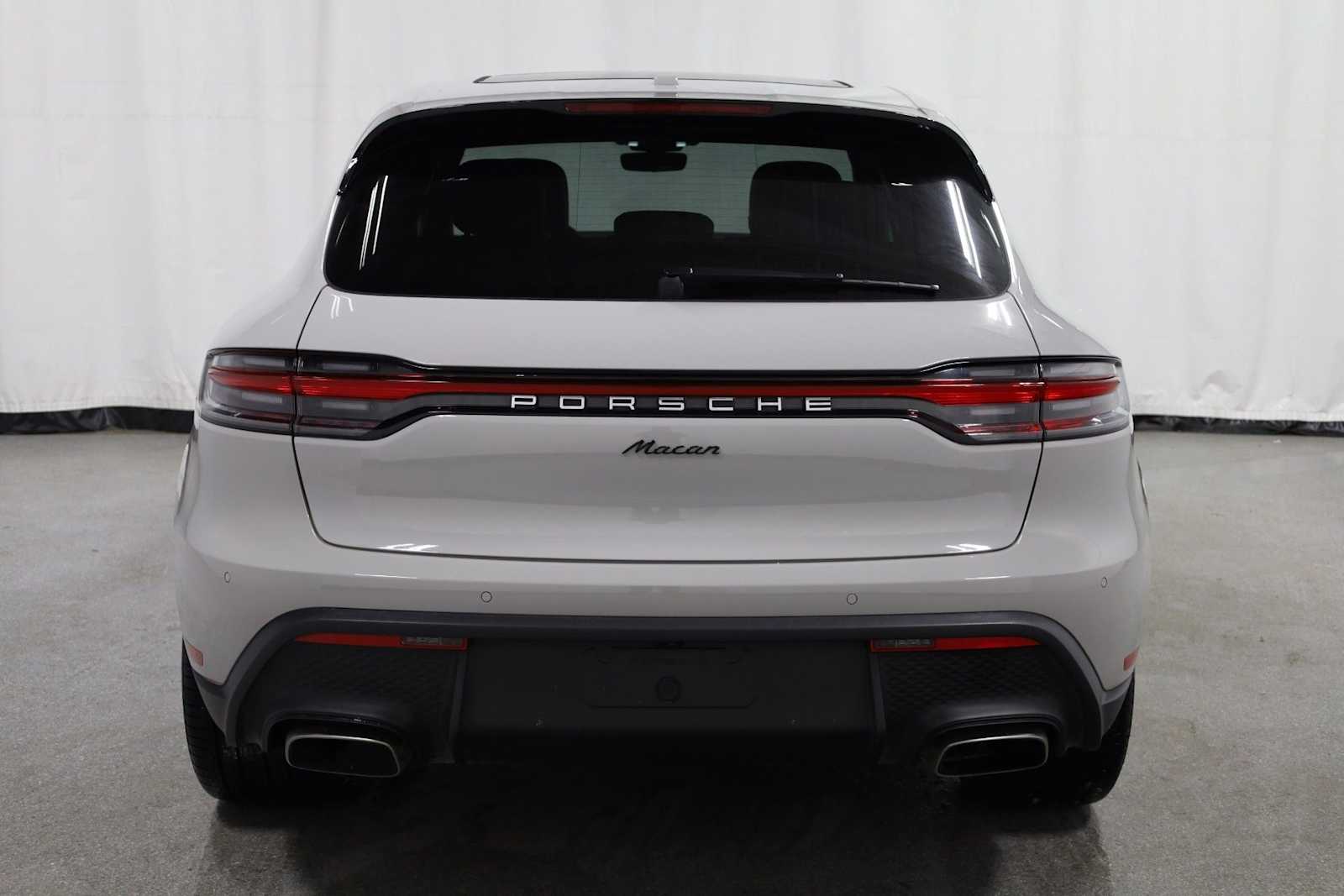 Thumbnail: 2025 Porsche Macan - 7