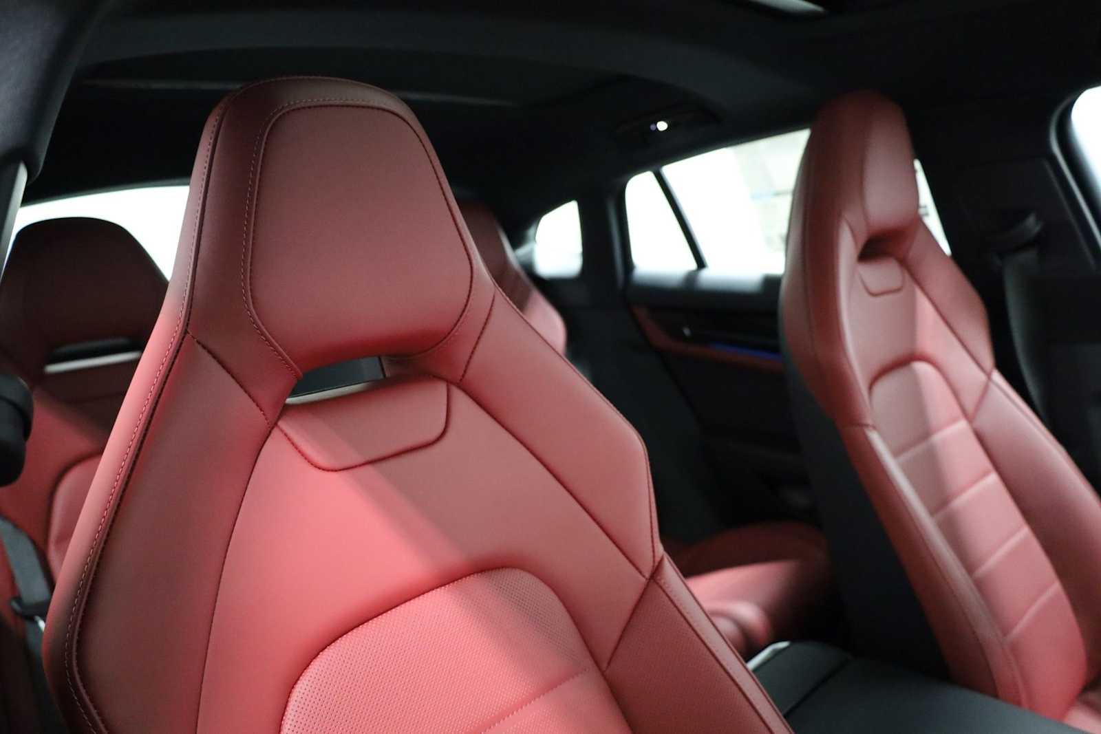 Thumbnail: 2026 Porsche Panamera - 21