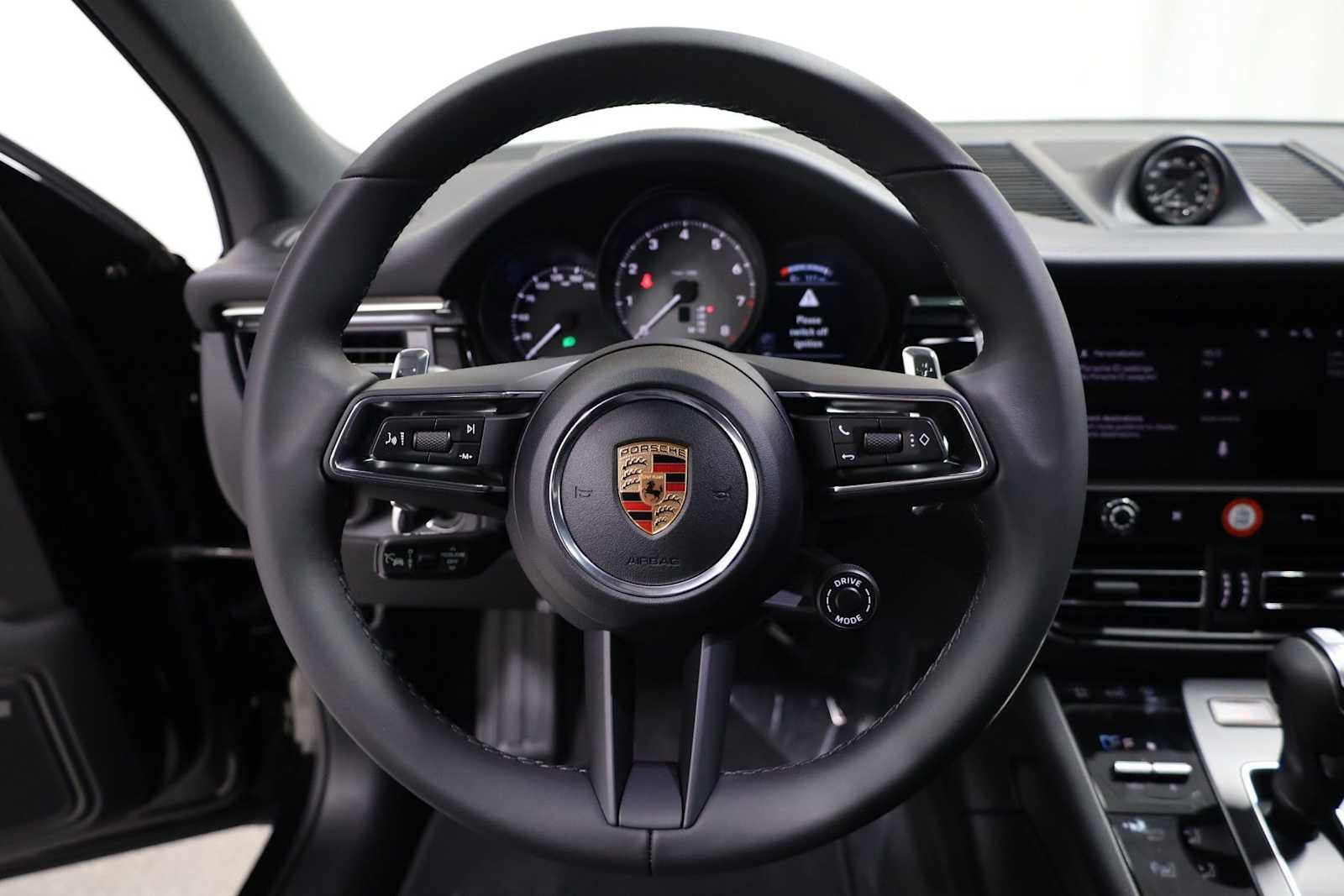 Thumbnail: 2026 Porsche Macan - 24