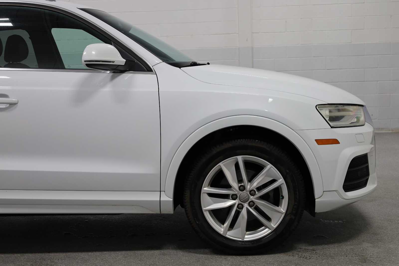 Thumbnail: 2016 Audi Q3 - 11