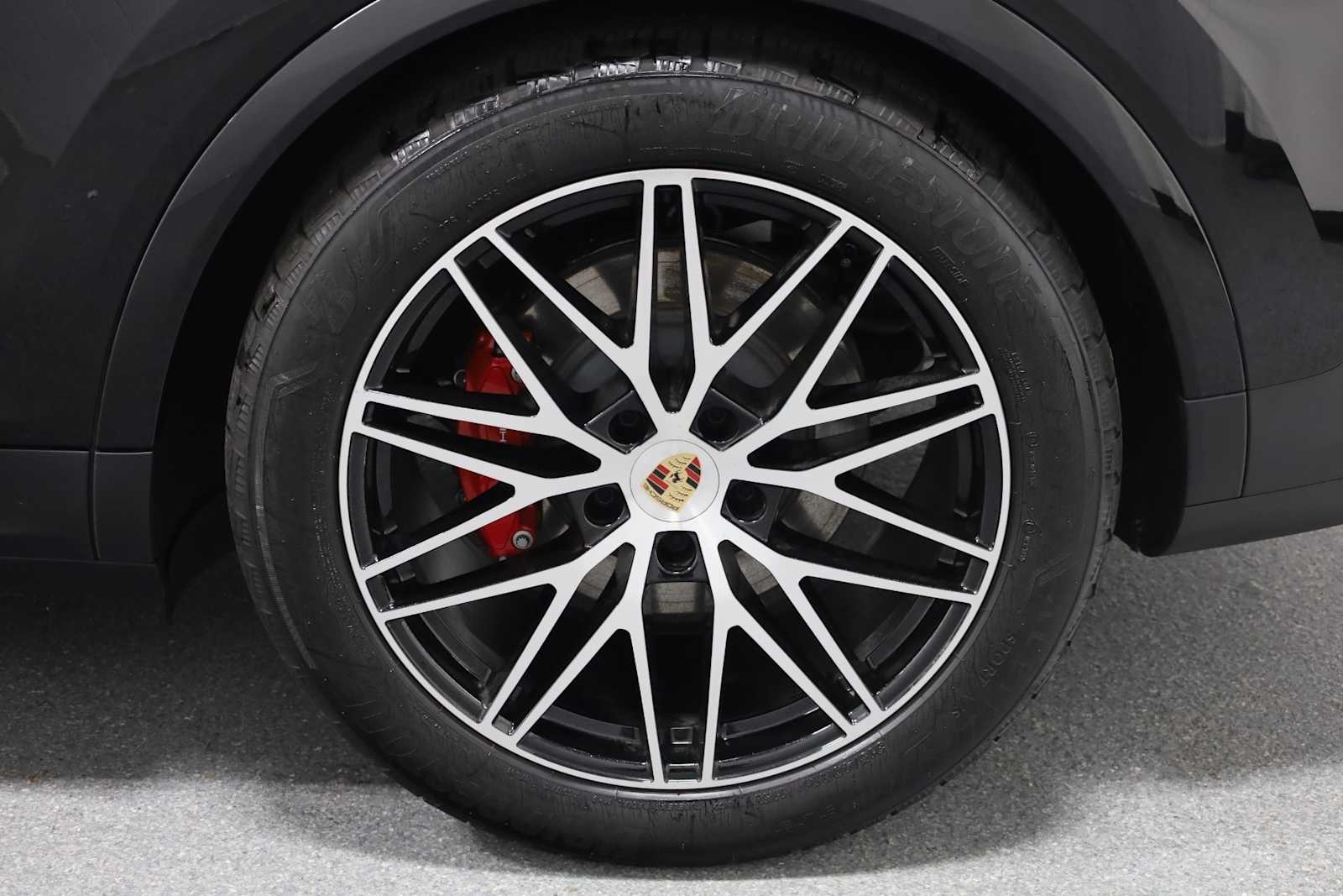 Thumbnail: 2025 Porsche Cayenne - 38