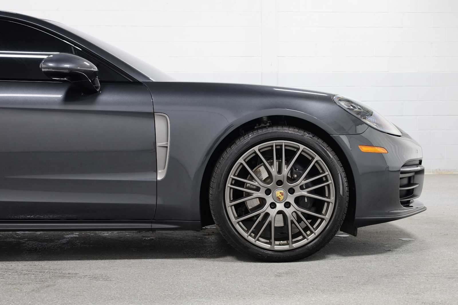 Thumbnail: 2022 Porsche Panamera - 11