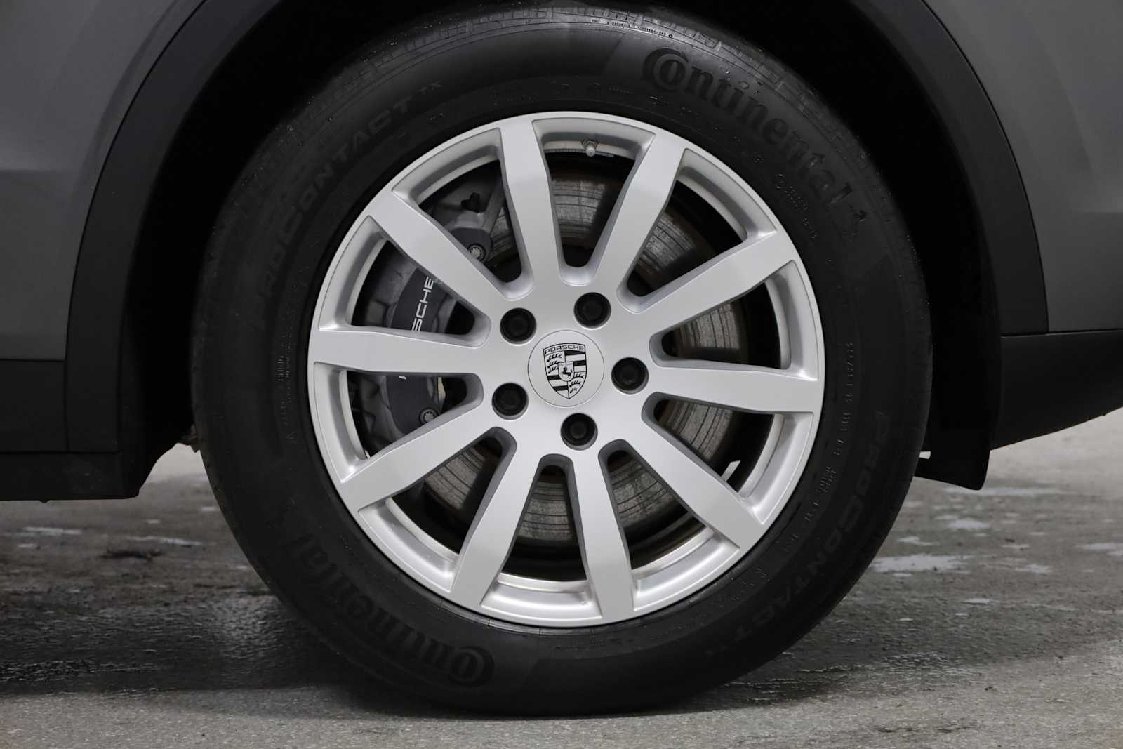 2022 Porsche Cayenne  12