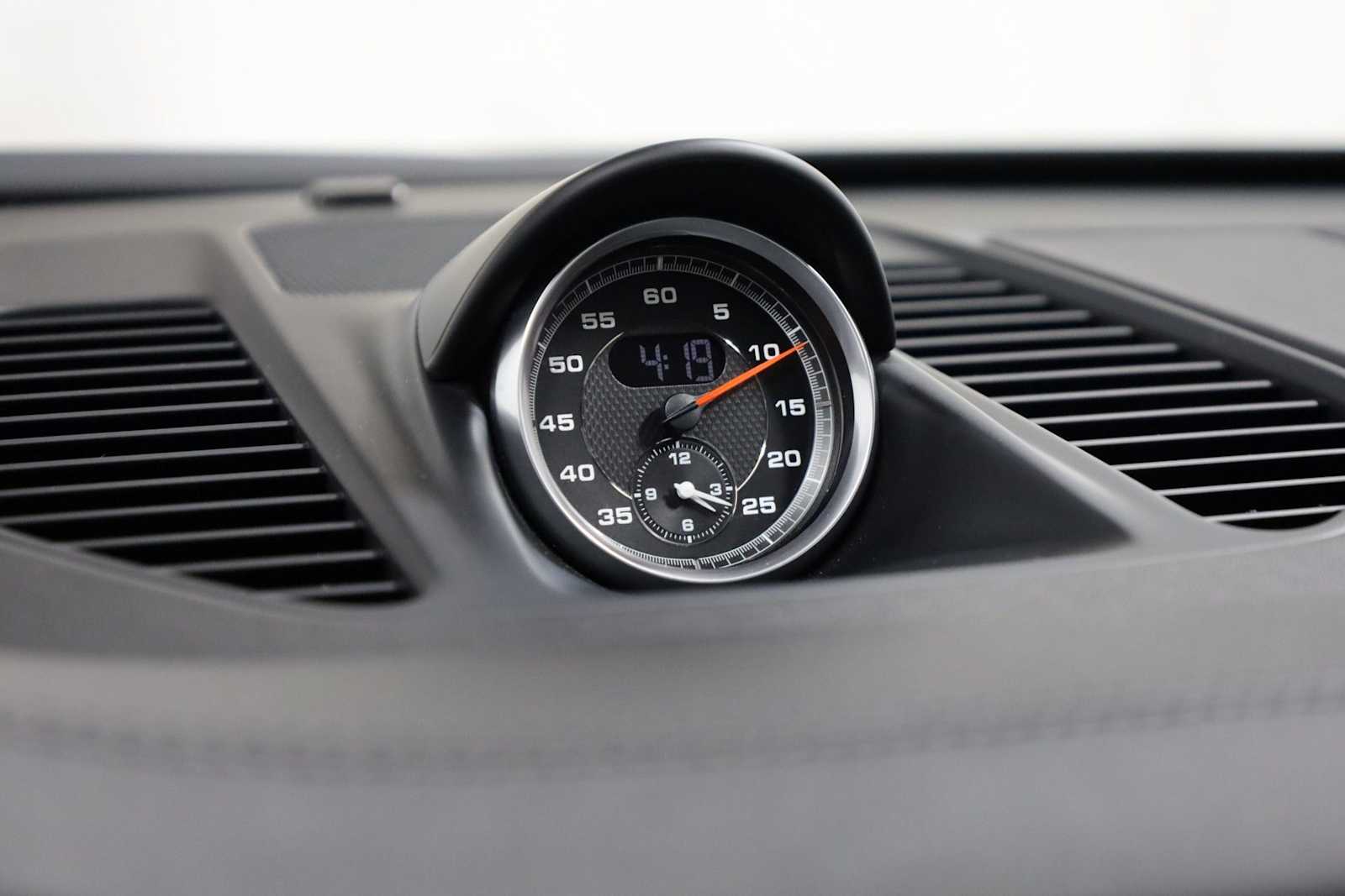 Thumbnail: 2019 Porsche 911 - 18