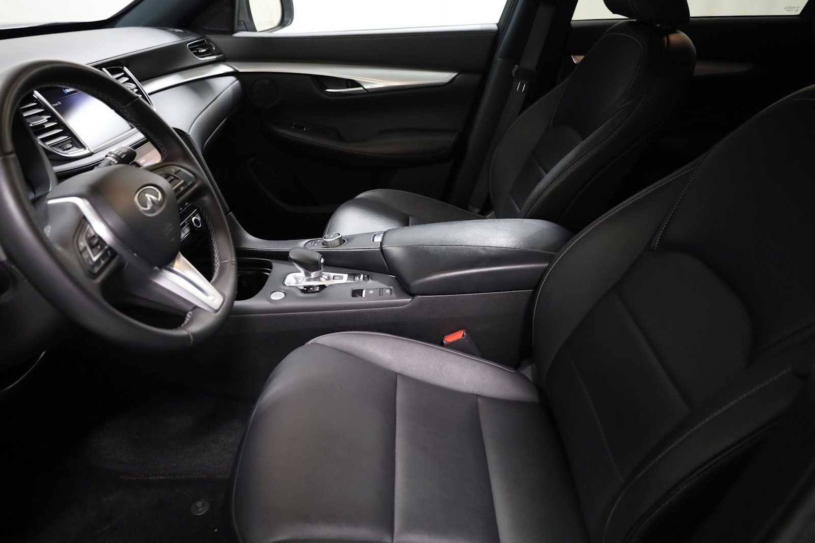 Thumbnail: 2021 INFINITI QX50 - 5