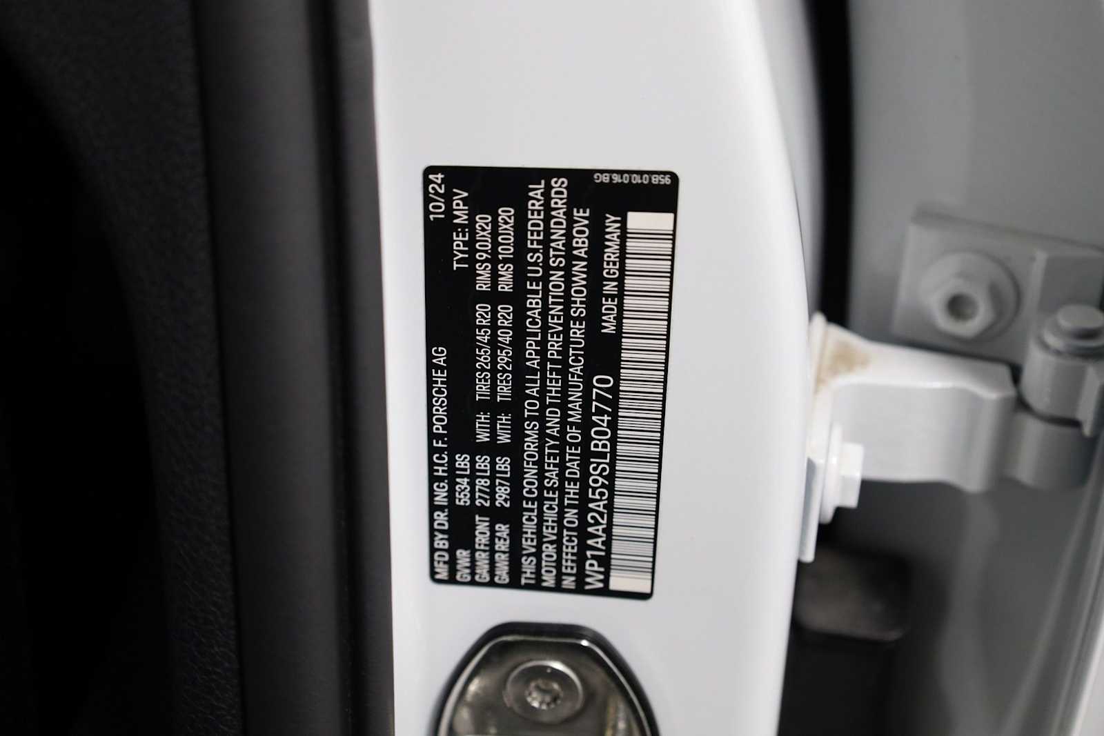 Thumbnail: 2025 Porsche Macan - 44