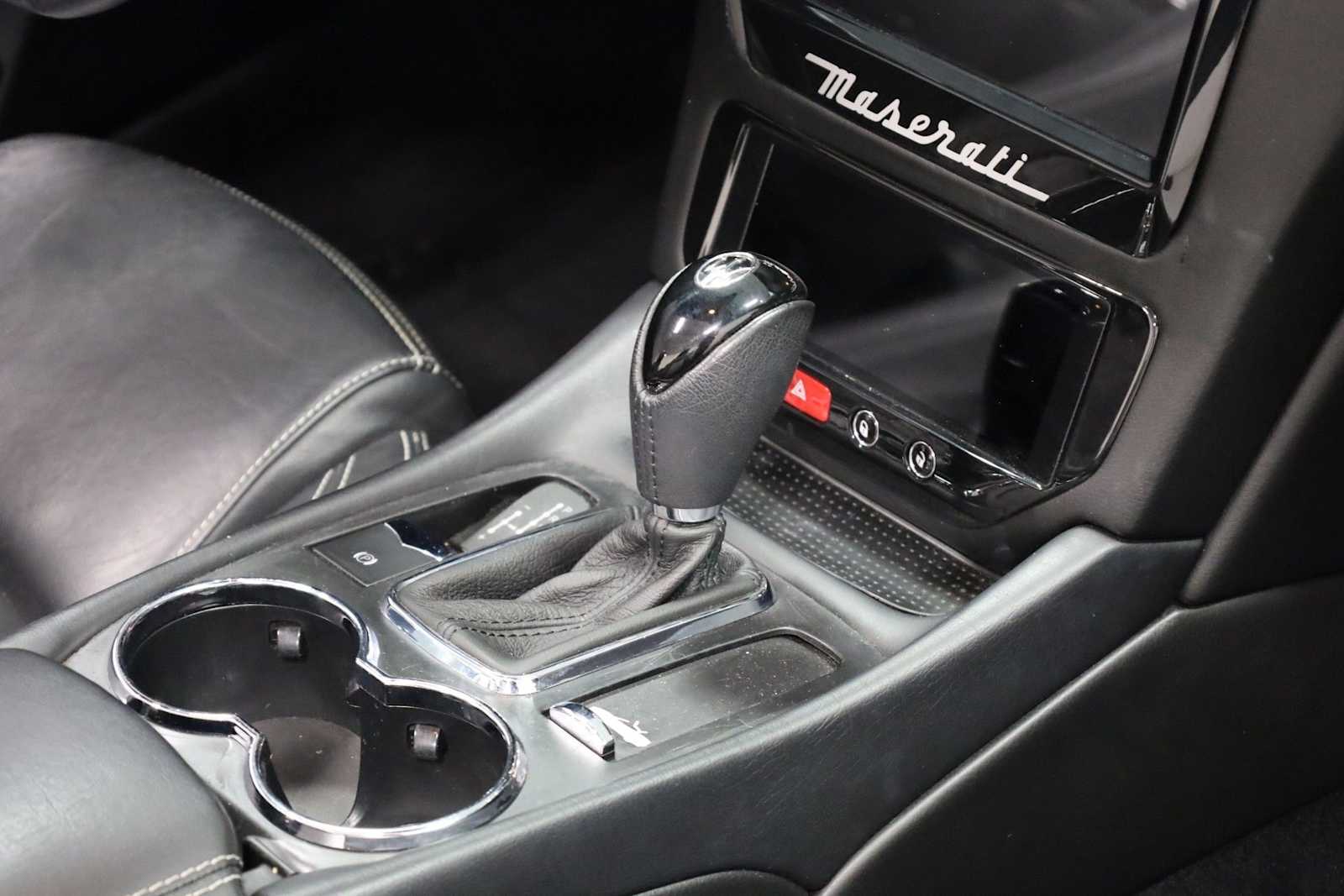 Thumbnail: 2016 Maserati GranTurismo - 19