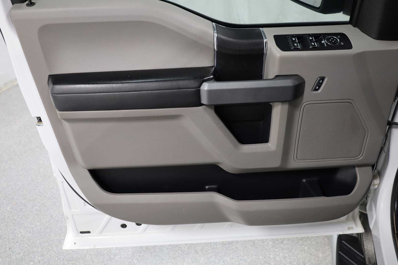 2017 Ford F-150  16