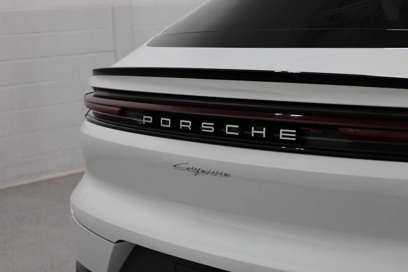 Thumbnail: 2024 Porsche  - 8