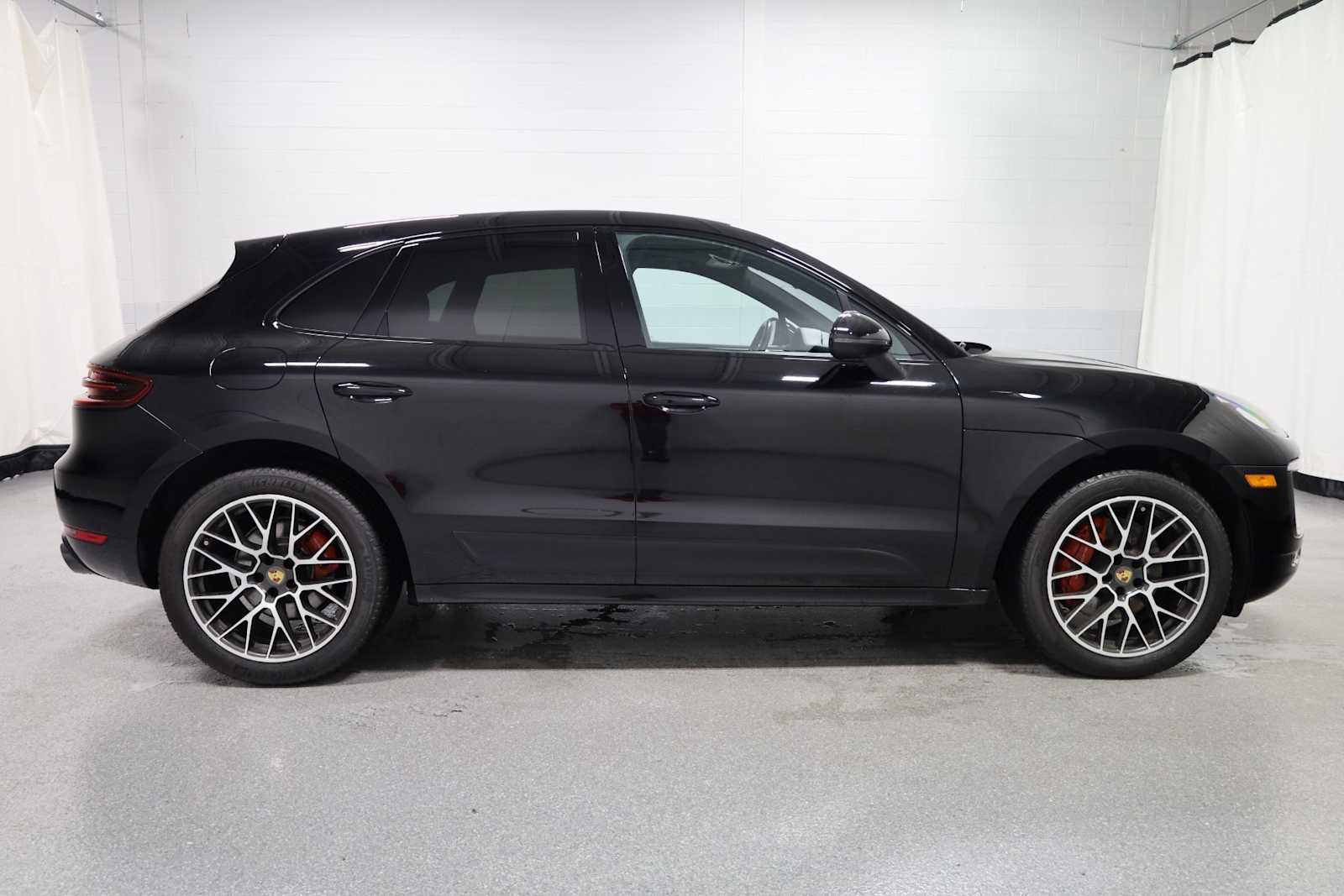 Thumbnail: 2017 Porsche Macan - 9