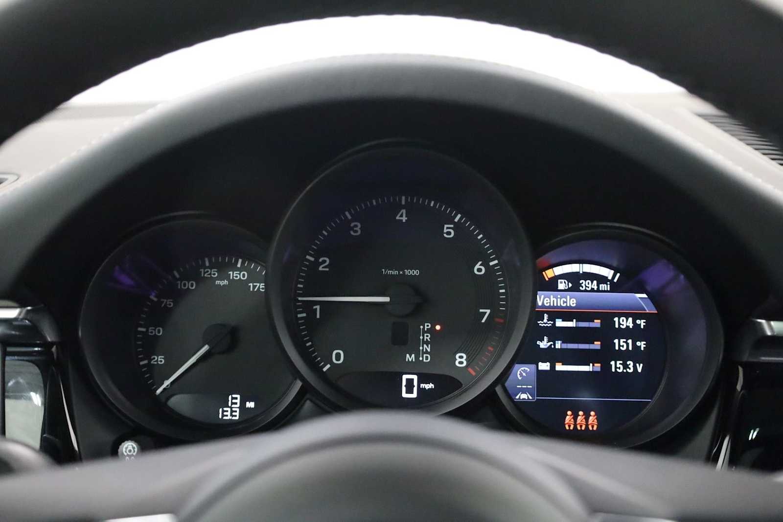 Thumbnail: 2026 Porsche Macan - 24