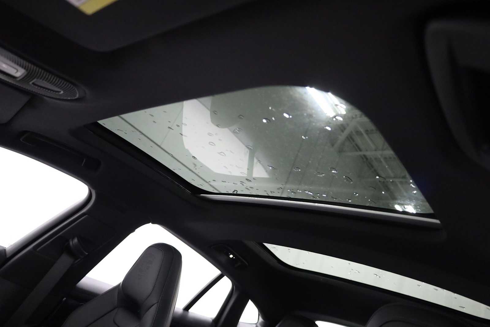 Thumbnail: 2026 Porsche Panamera - 20