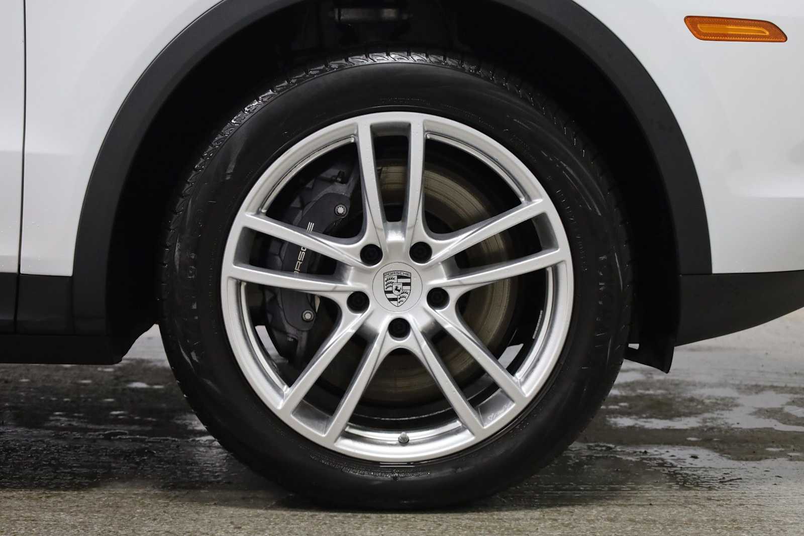 Thumbnail: 2023 Porsche Cayenne - 12