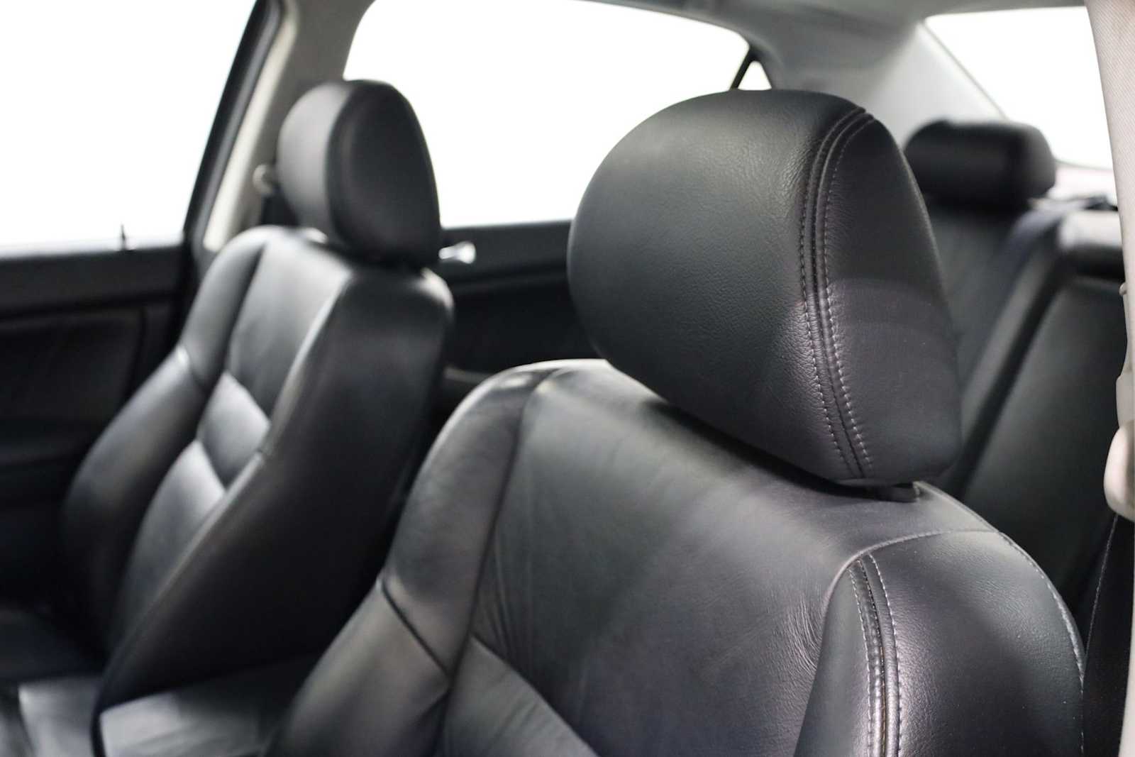 Thumbnail: 2005 Honda Accord - 18