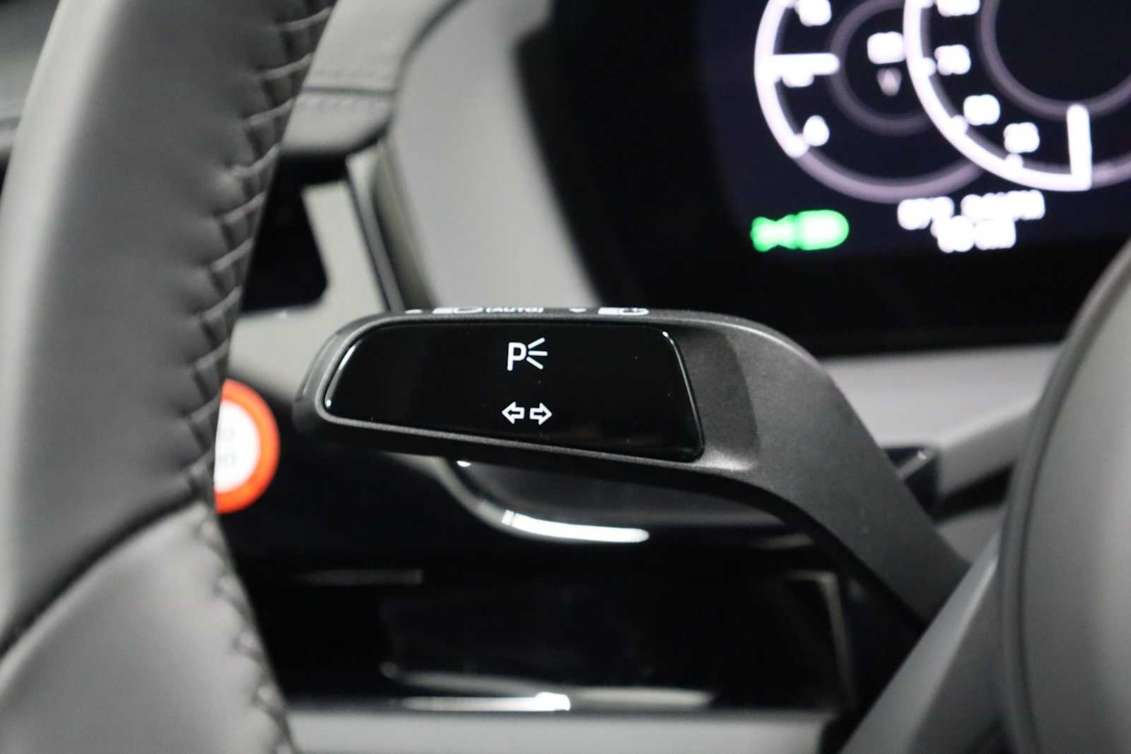 Thumbnail: 2026 Porsche Panamera - 31