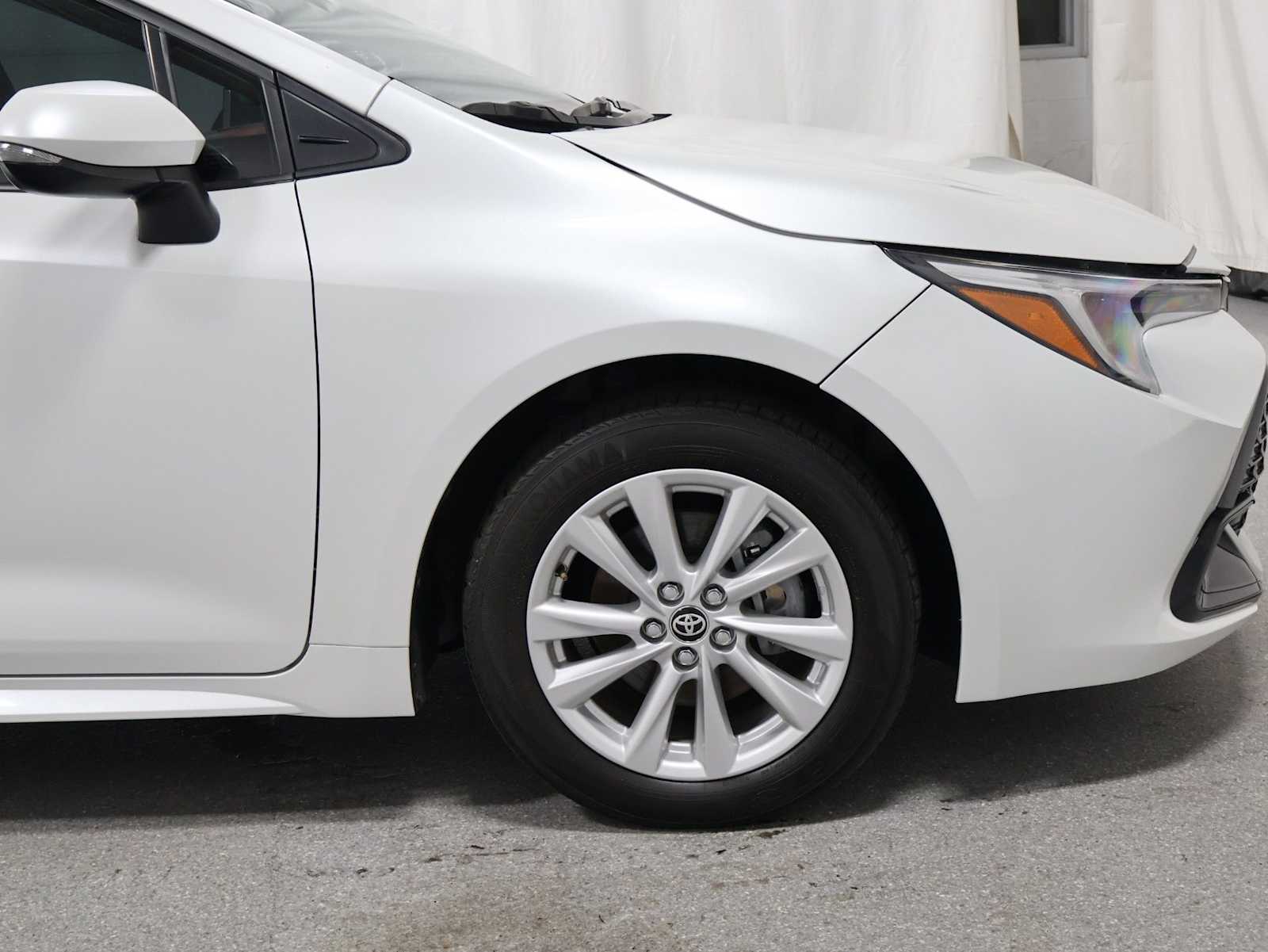 Thumbnail: 2023 Toyota Corolla - 11
