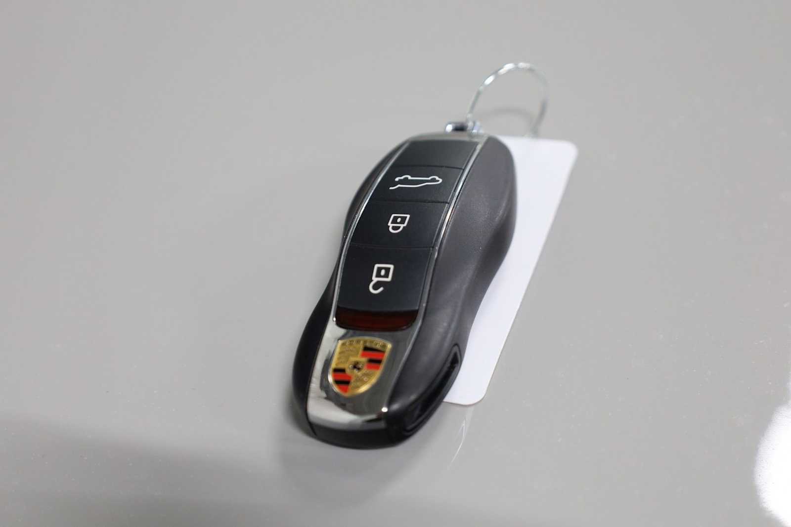 Thumbnail: 2025 Porsche Macan - 43