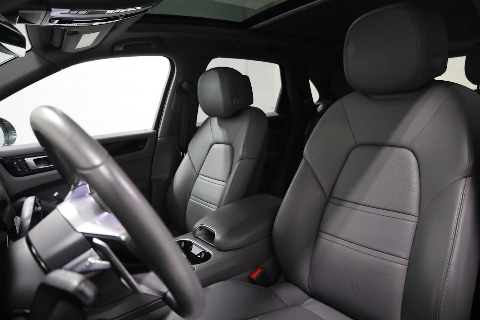 Thumbnail: 2022 Porsche Cayenne - 5