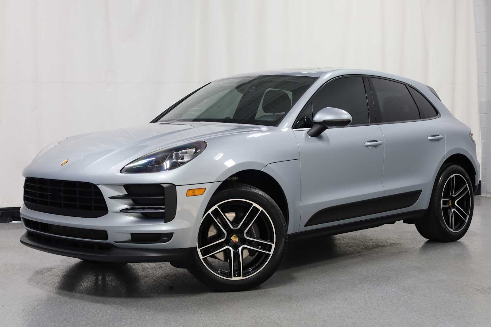 Thumbnail: 2021 Porsche Macan - 1