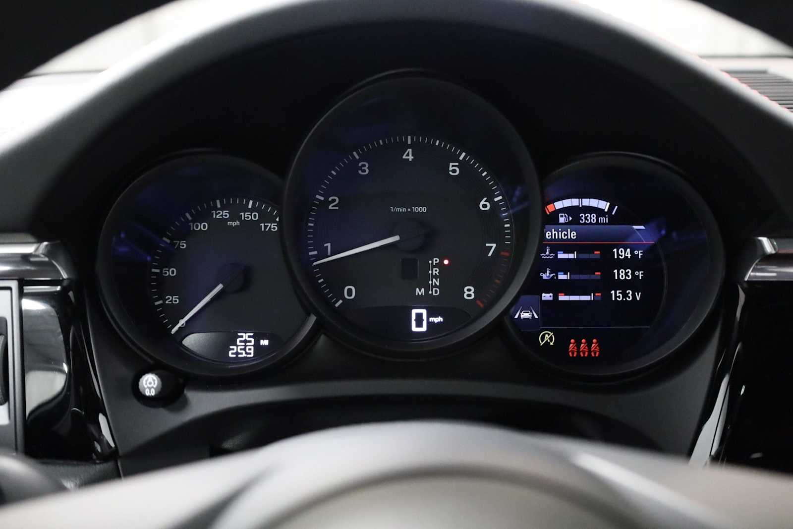 Thumbnail: 2026 Porsche Macan - 24