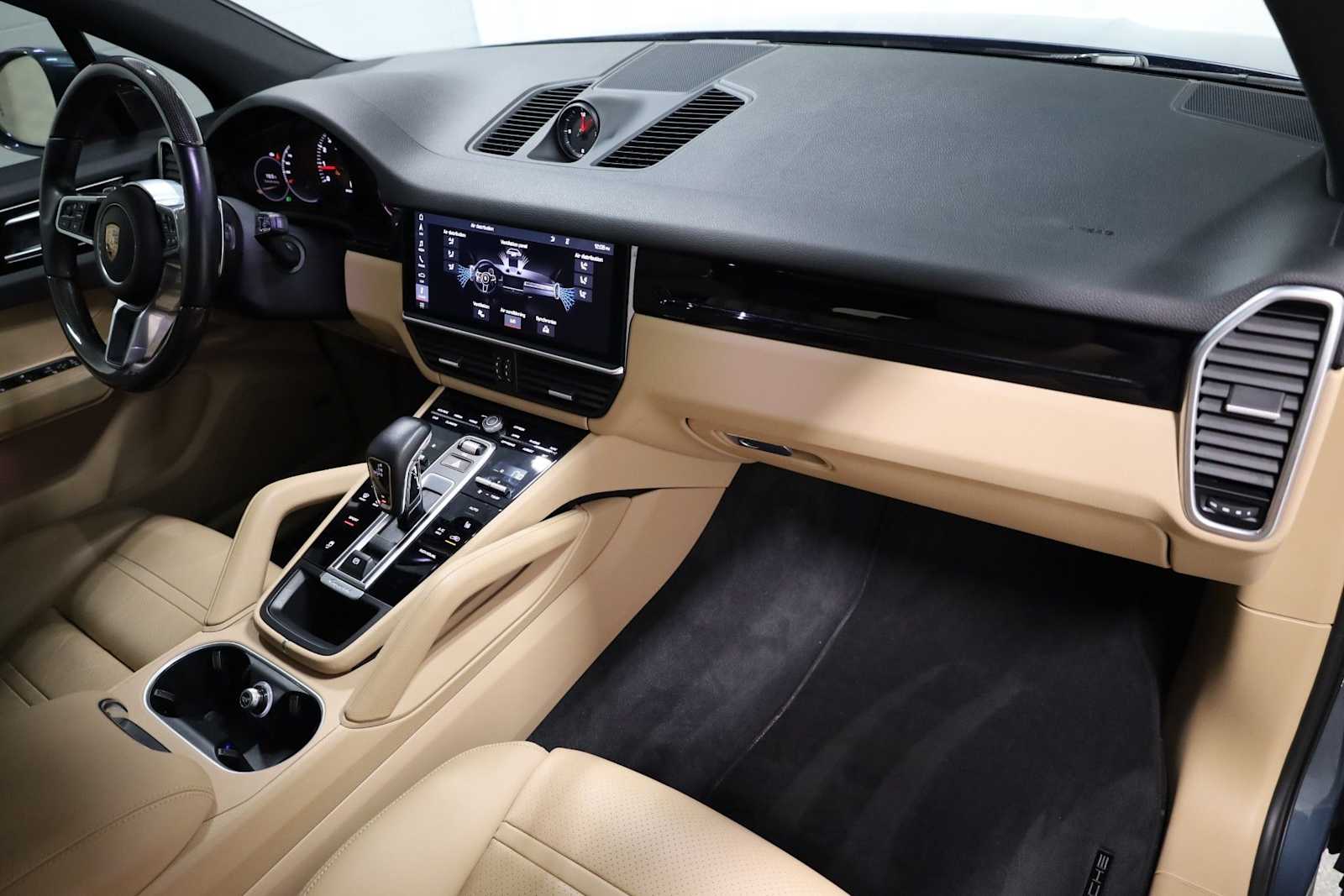 Thumbnail: 2019 Porsche Cayenne - 6