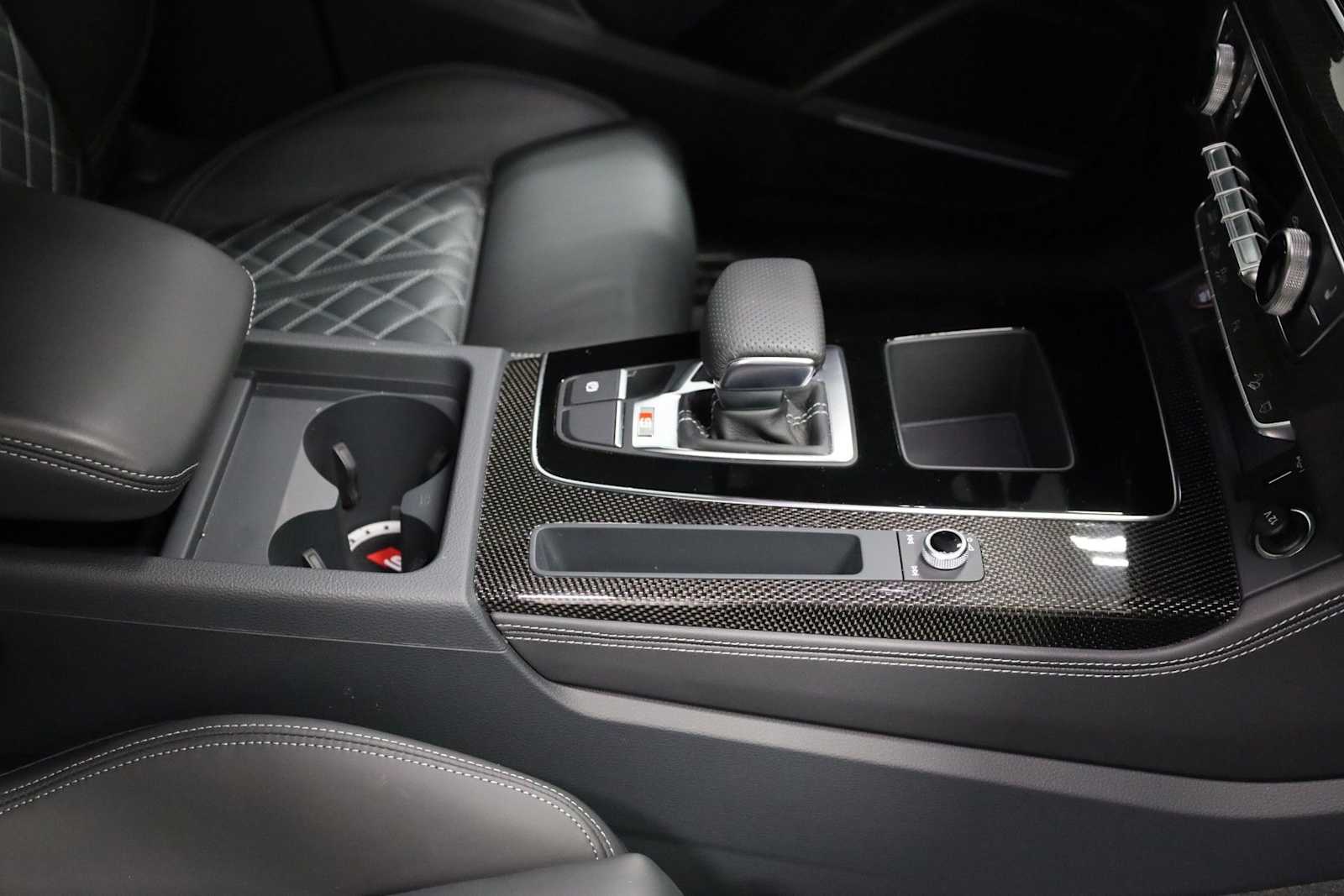 Thumbnail: 2024 Audi SQ5 - 20