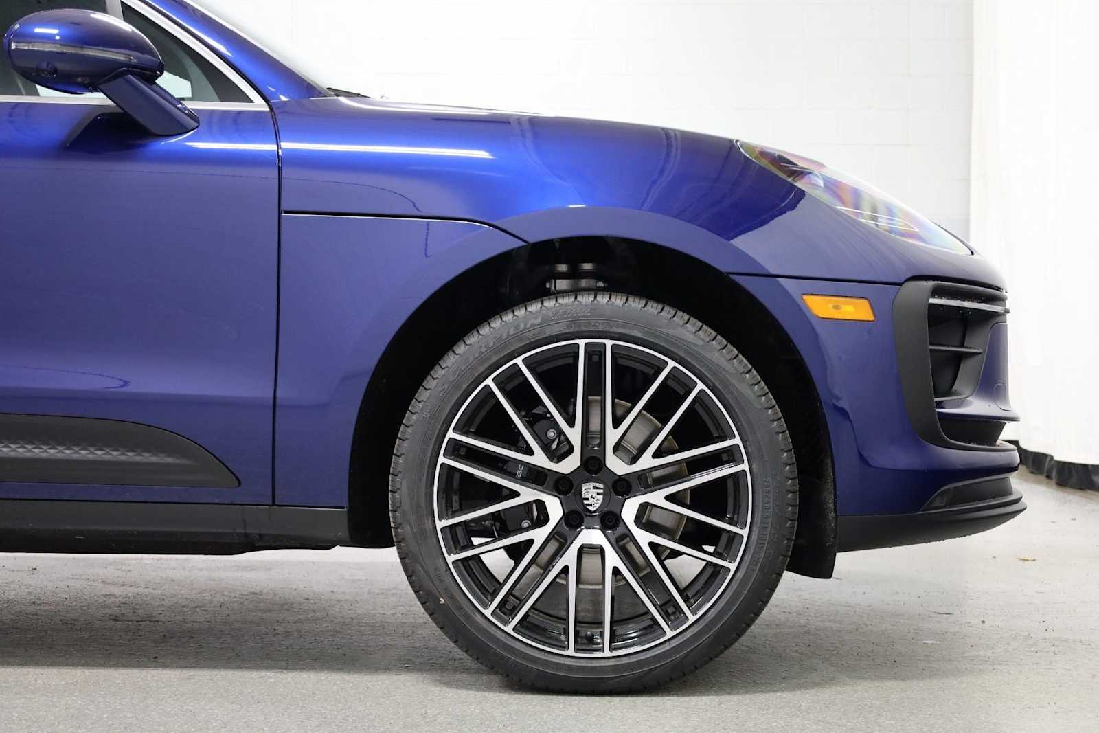 Thumbnail: 2026 Porsche Macan - 11