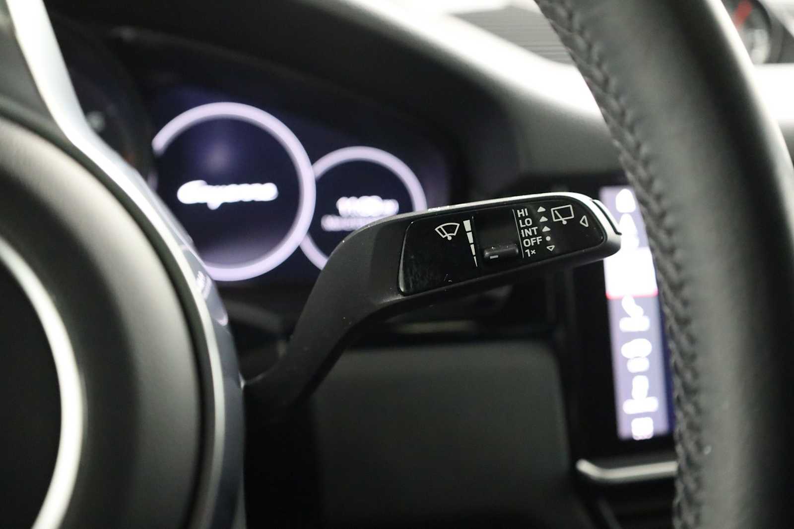 Thumbnail: 2021 Porsche Cayenne - 30