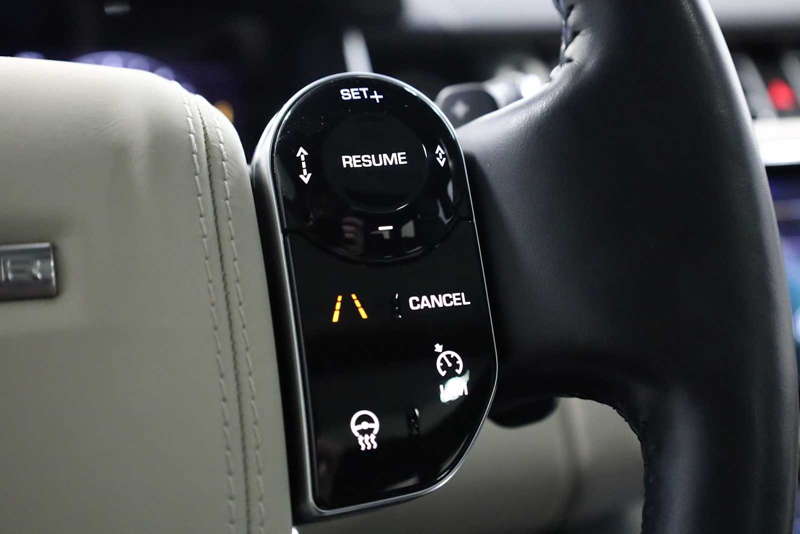 Thumbnail: 2021 Land Rover Range Rover - 26