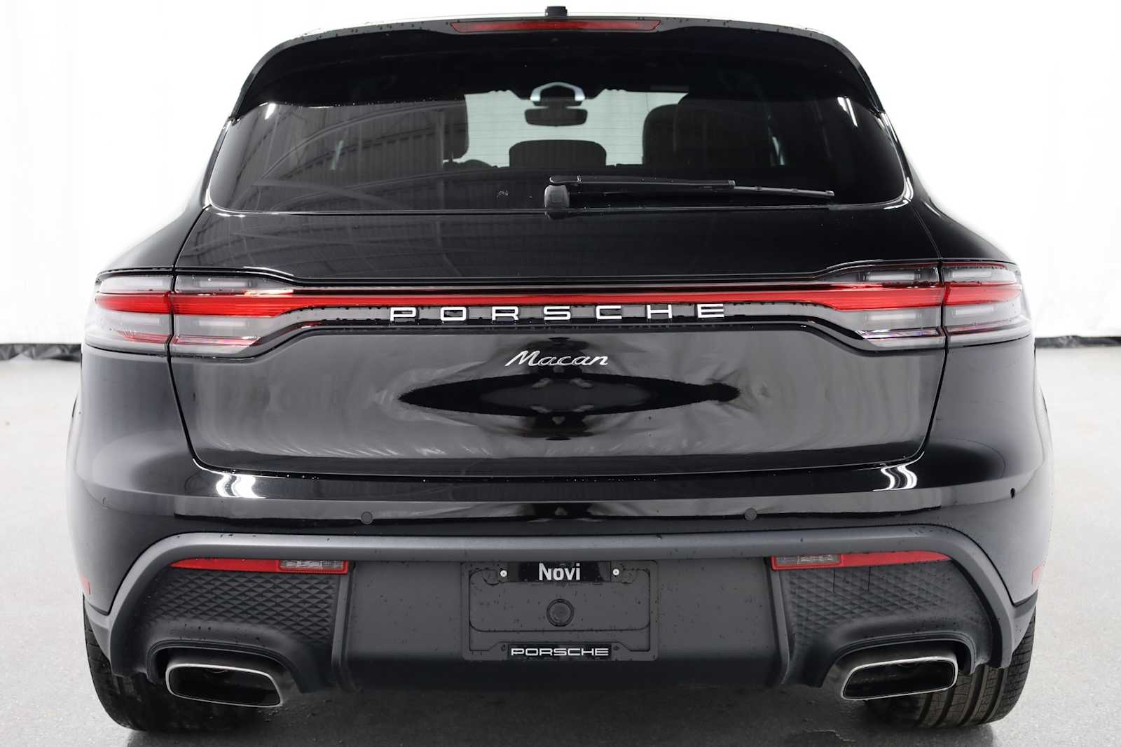 Thumbnail: 2025 Porsche Macan - 7