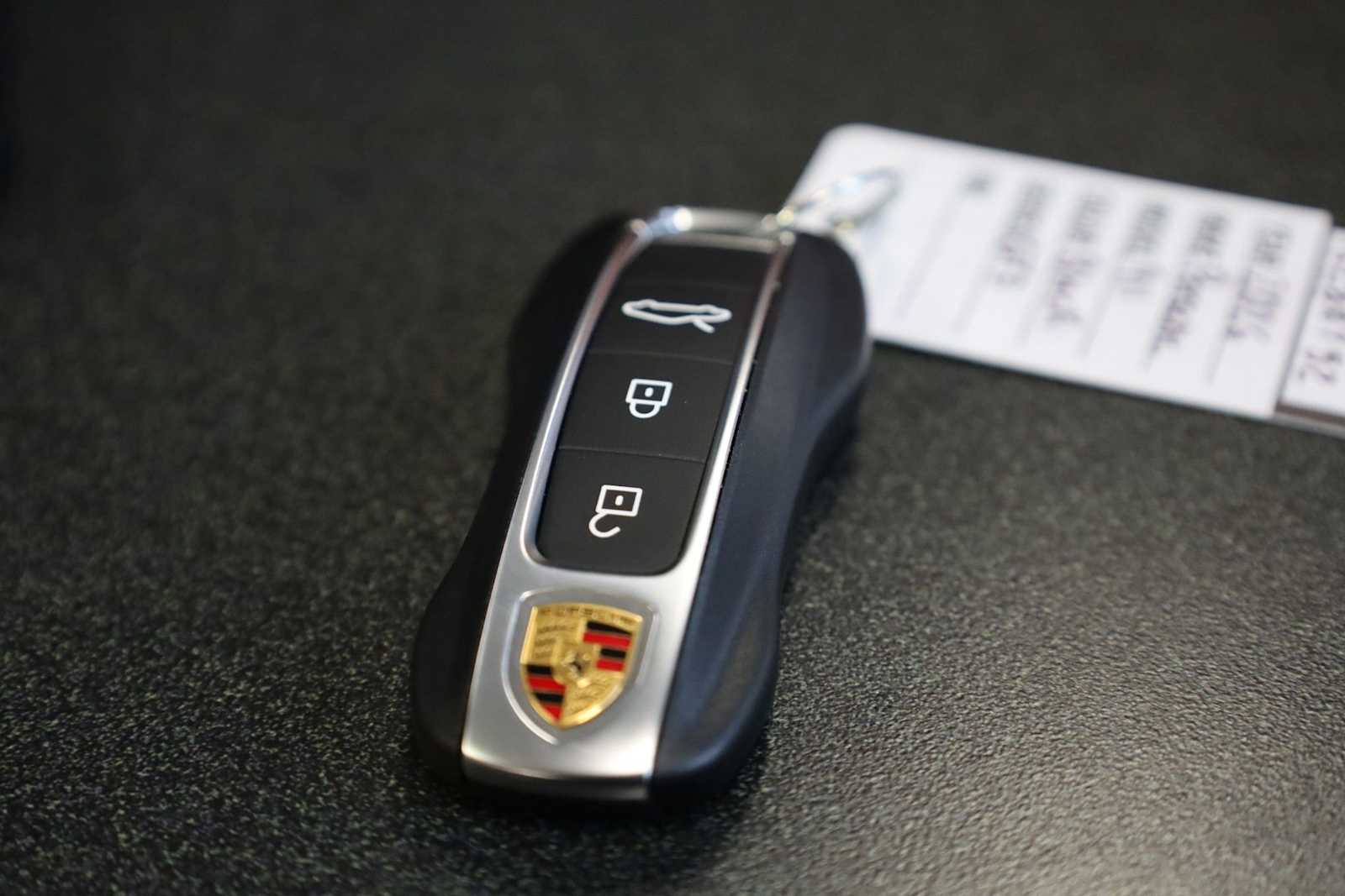 Thumbnail: 2026 Porsche 911 - 41