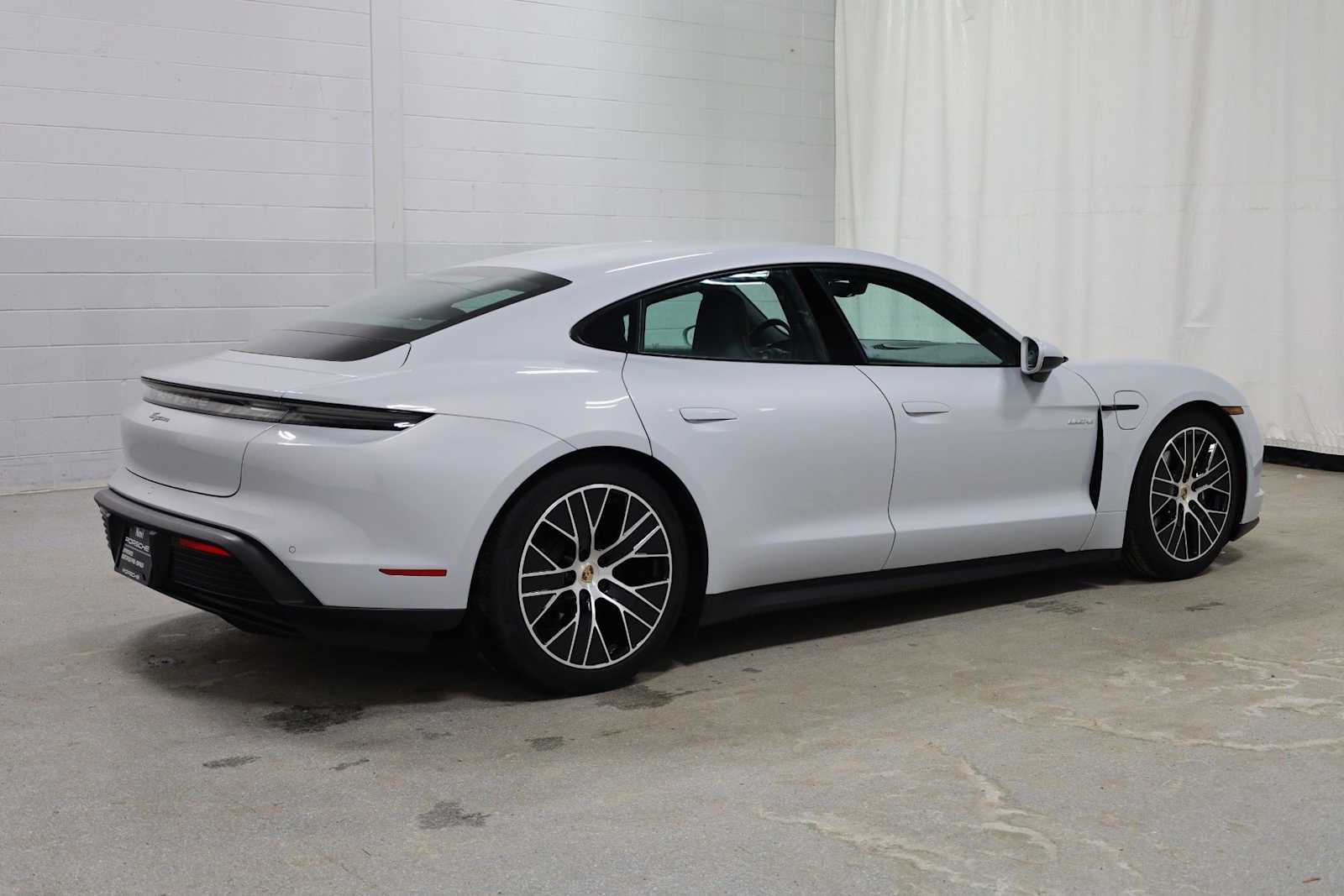 Thumbnail: 2025 Porsche Taycan - 9