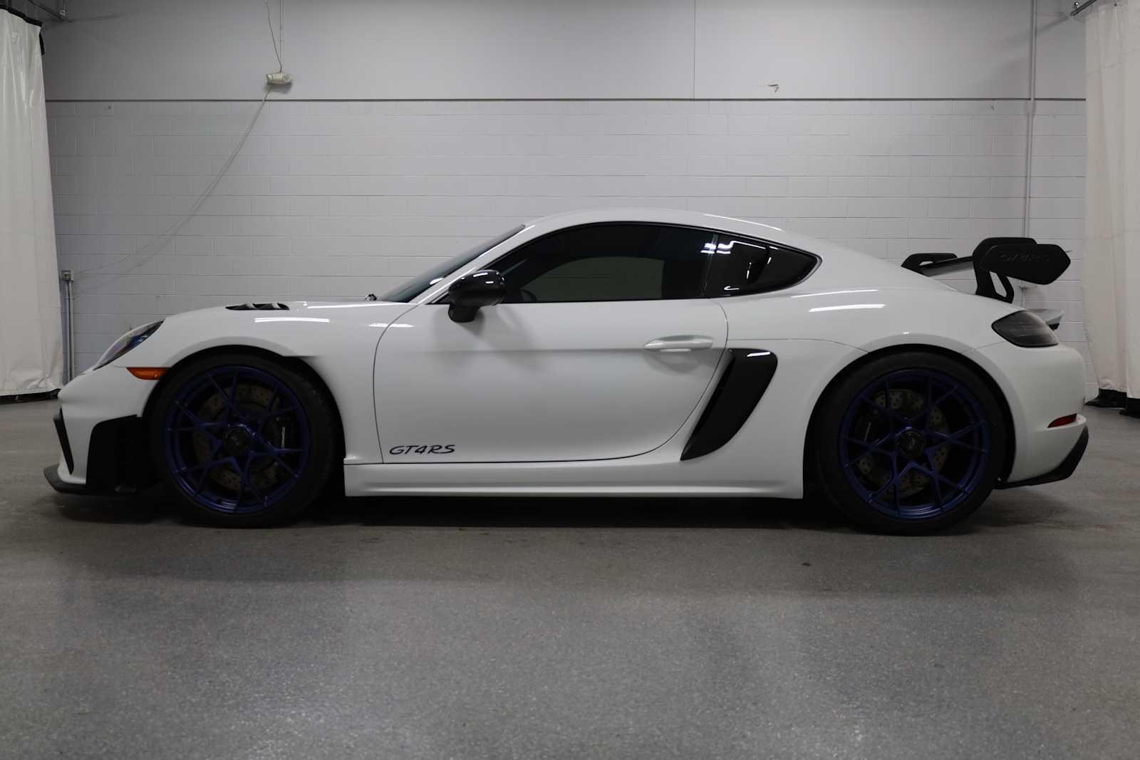 Thumbnail: 2023 Porsche 718 Cayman - 2