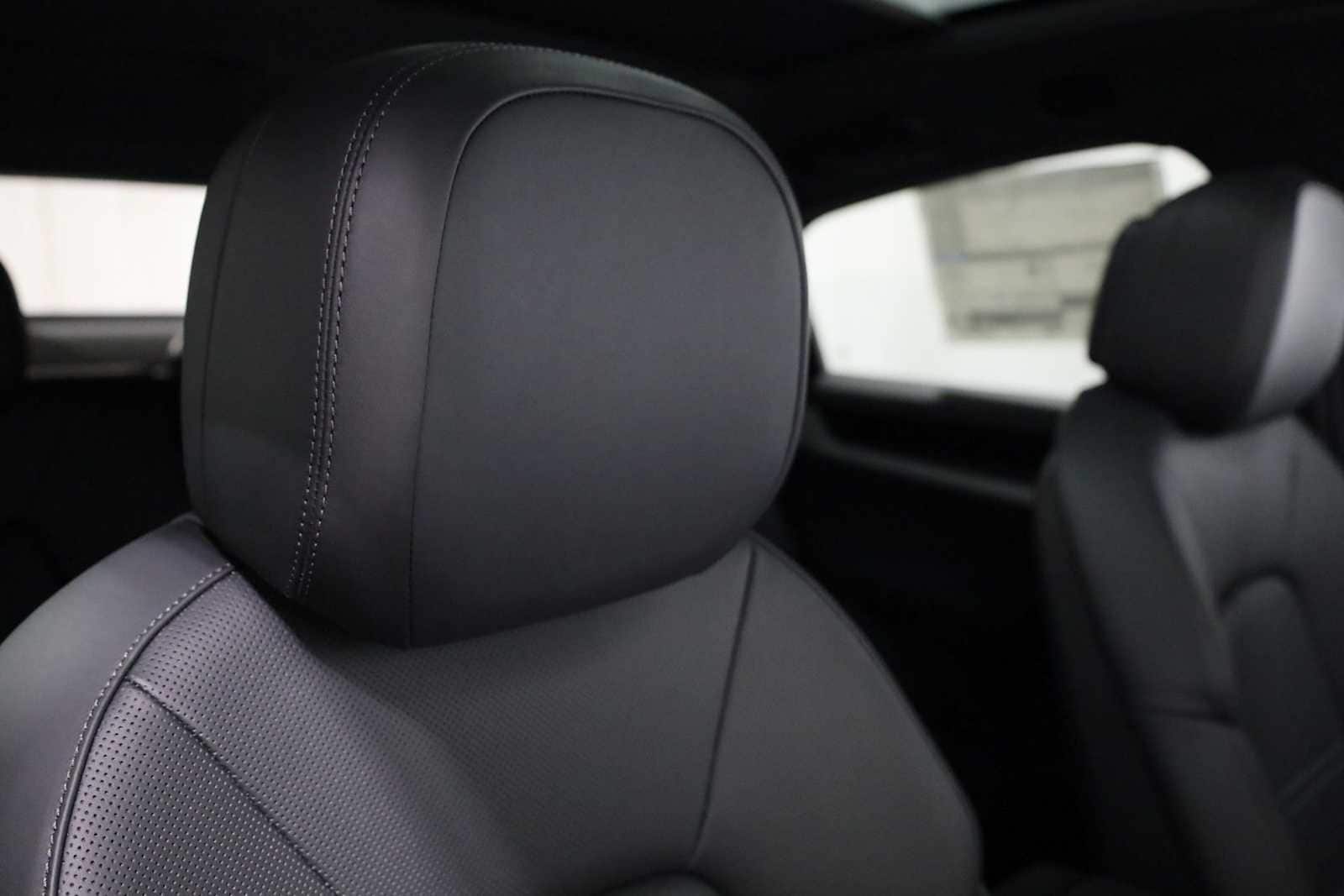 Thumbnail: 2025 Porsche  - 22